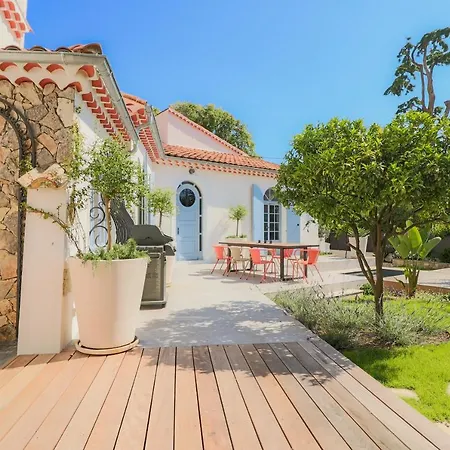 Вилла Charming Renovated Provencal In Central Антиб